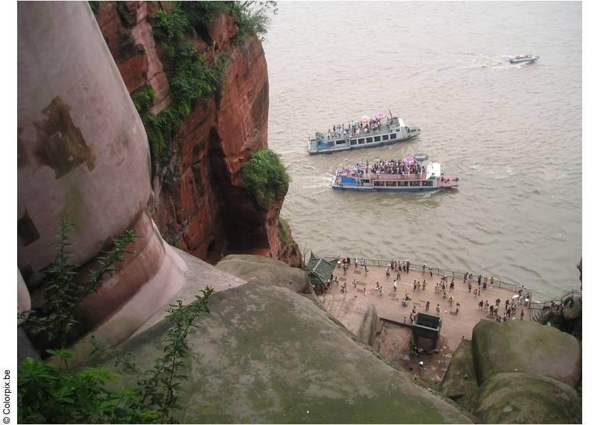 Foto boedha leshan