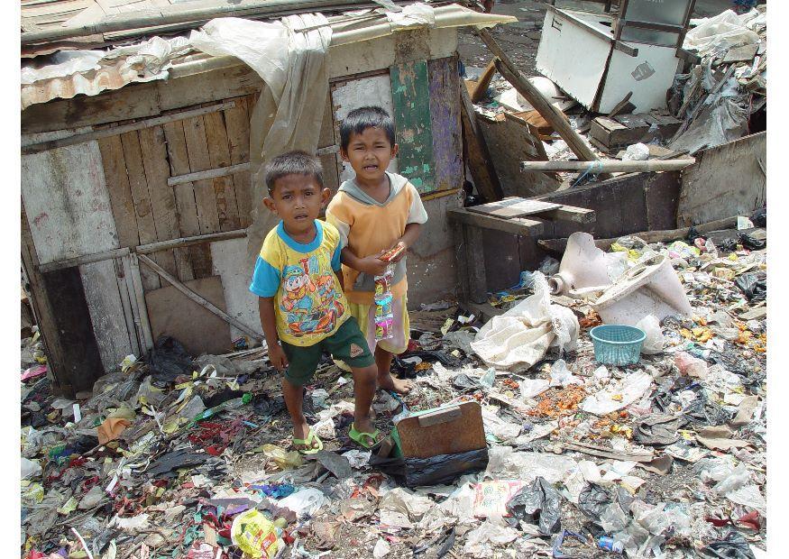 Foto sloppenwijk in jakarta