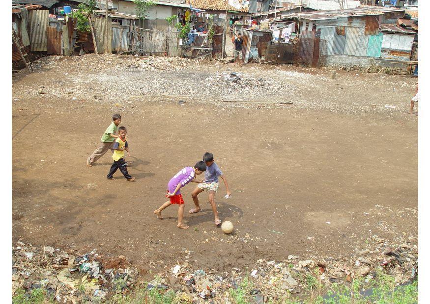 Foto sloppenwijk in jakarta