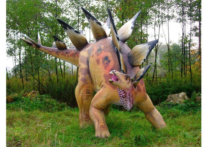 Foto stegosaurus replica